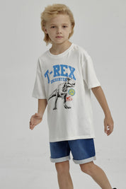 Polera de niño crudo con estampado de T-Rex en el centro en estilo gráfico vintage