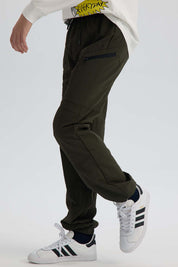 Pantalón Niño Jogger Con Cortes Verde Militar
