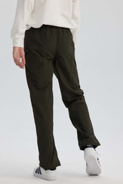 Pantalón Niño Jogger Con Cortes Verde Militar