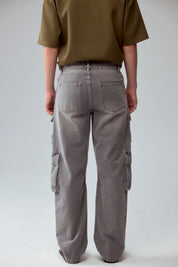 Jeans Niño Calce Recto Cargo Gris