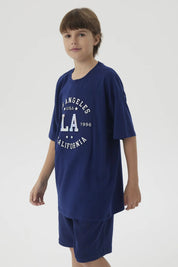 Polera Niño College Print 3D Azul Oscuro