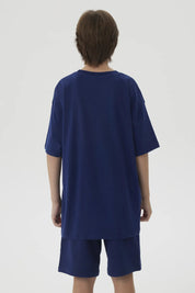 Polera Niño College Print 3D Azul Oscuro