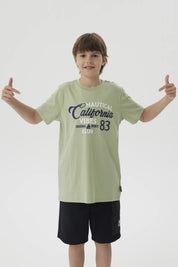 Polera Niño Letras Bordadas Verde