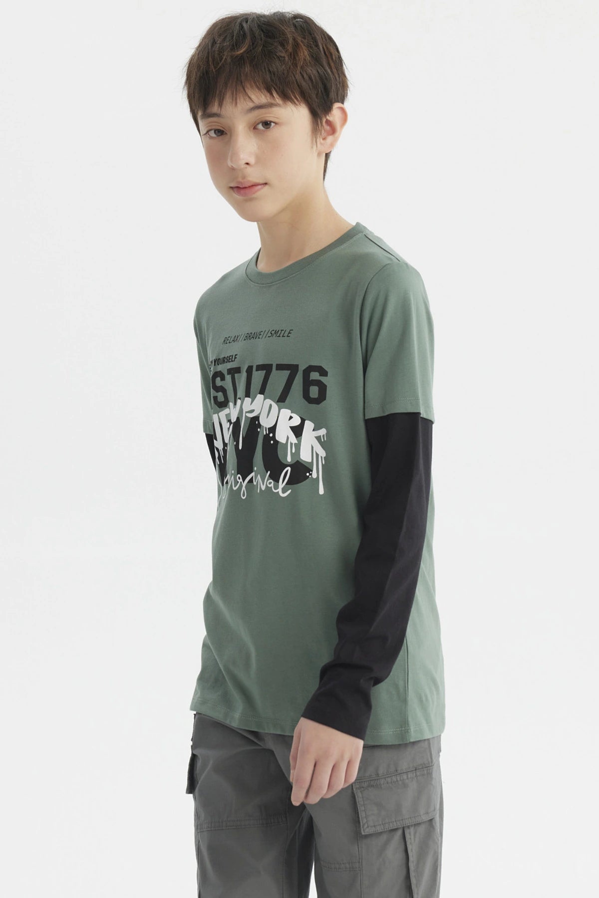 Polera Niño Básica Print Verde Oscuro