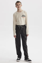 Pantalón buzo niño verde militar con cintura elástica y cordón ajustable diseño liso cómodo para el día a día