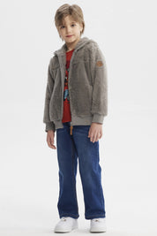 Polar gris para niño con textura peluda cierre frontal y capucha ideal para días fríos diseño liso y moderno