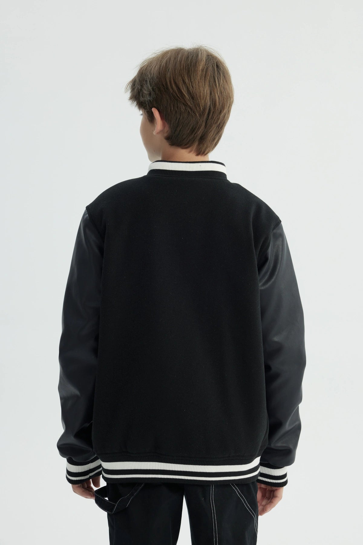 Chaqueta Niño Cuello V Negro