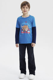 Polera azul petróleo para niño con diseño de tigre en el pecho estilo gráfico y texto Venice Beach