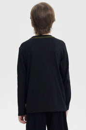 Polera niño slim negro con estampado de tigre y texto Baseball Tigers en el pecho estilo deportivo casual