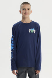 Polera niño azul oscuro con diseño de mandos y texto Game Over en el pecho y manga izquierda estampada con Gaming