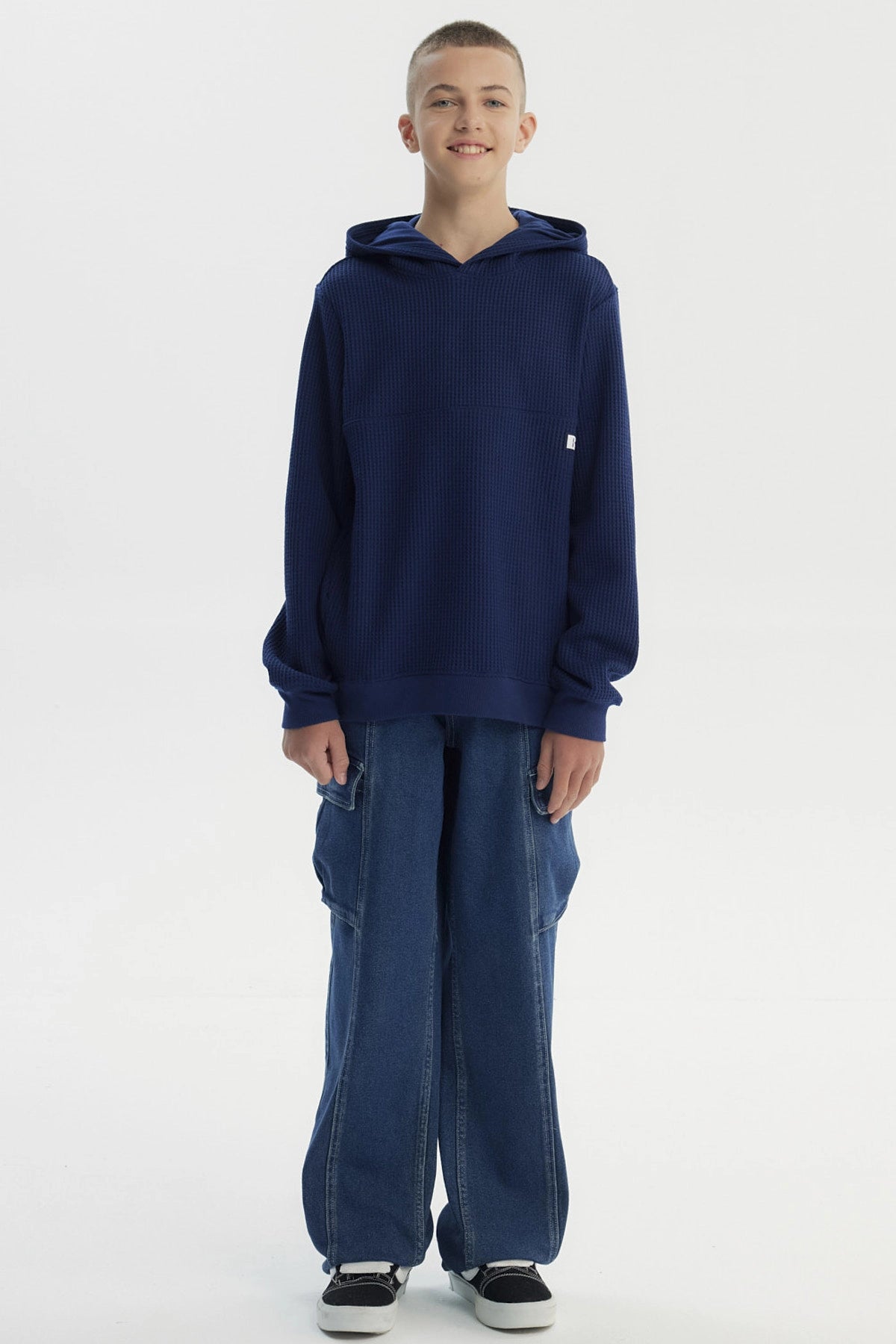 Polerón Niño Slim Con Gorro Azul Oscuro