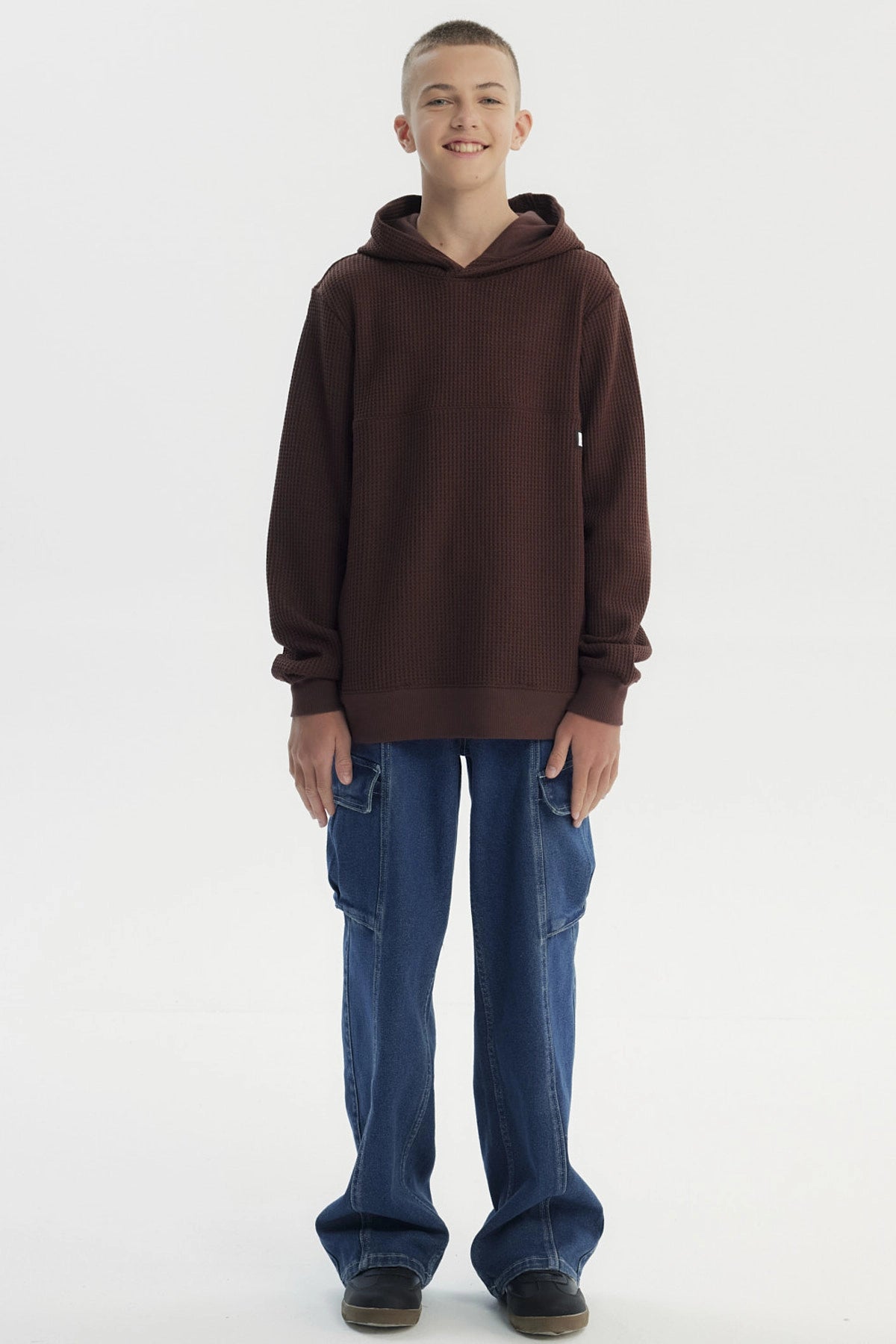 Polerón Niño Slim Con Gorro Café