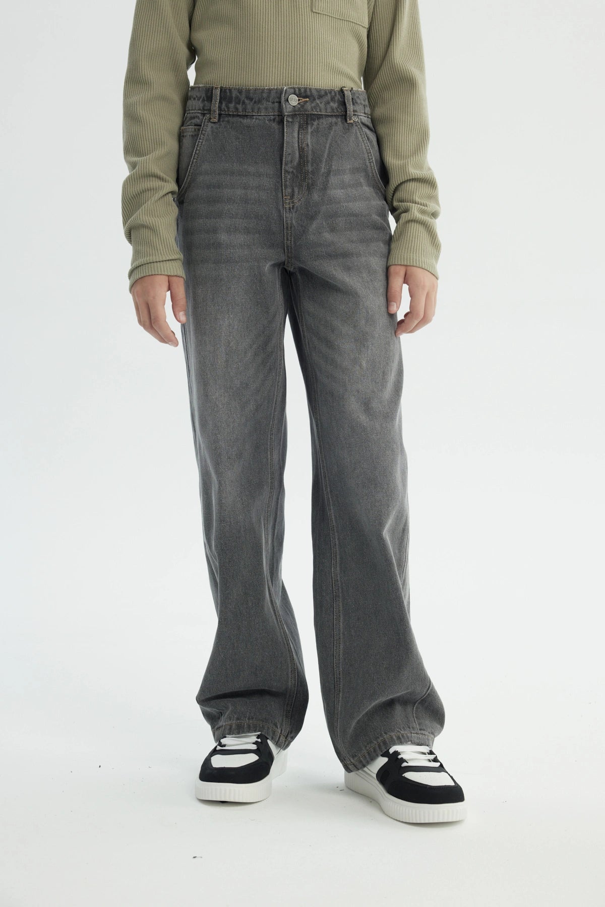 Jeans Niño Calce Recto Gris Oscuro