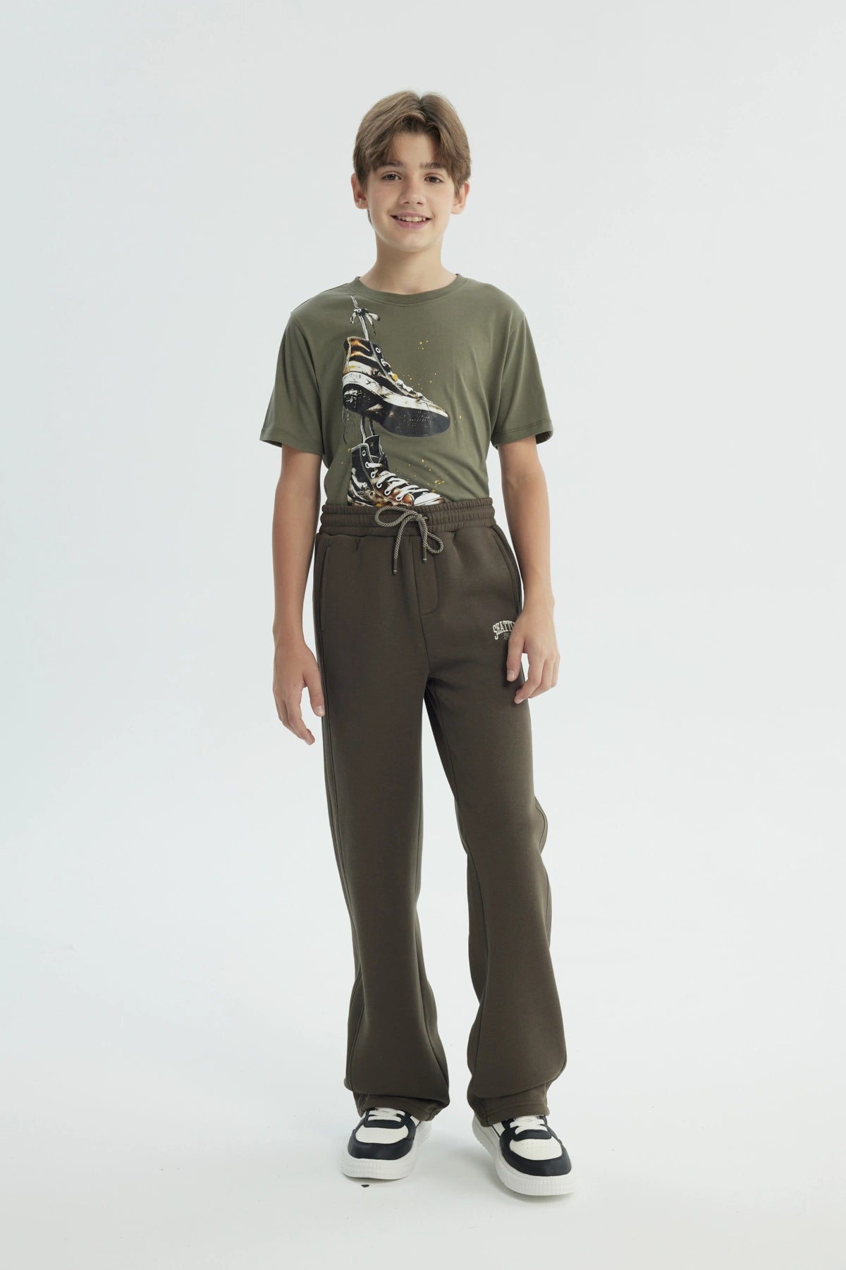 Pantalón Buzo Niño Amplio Café