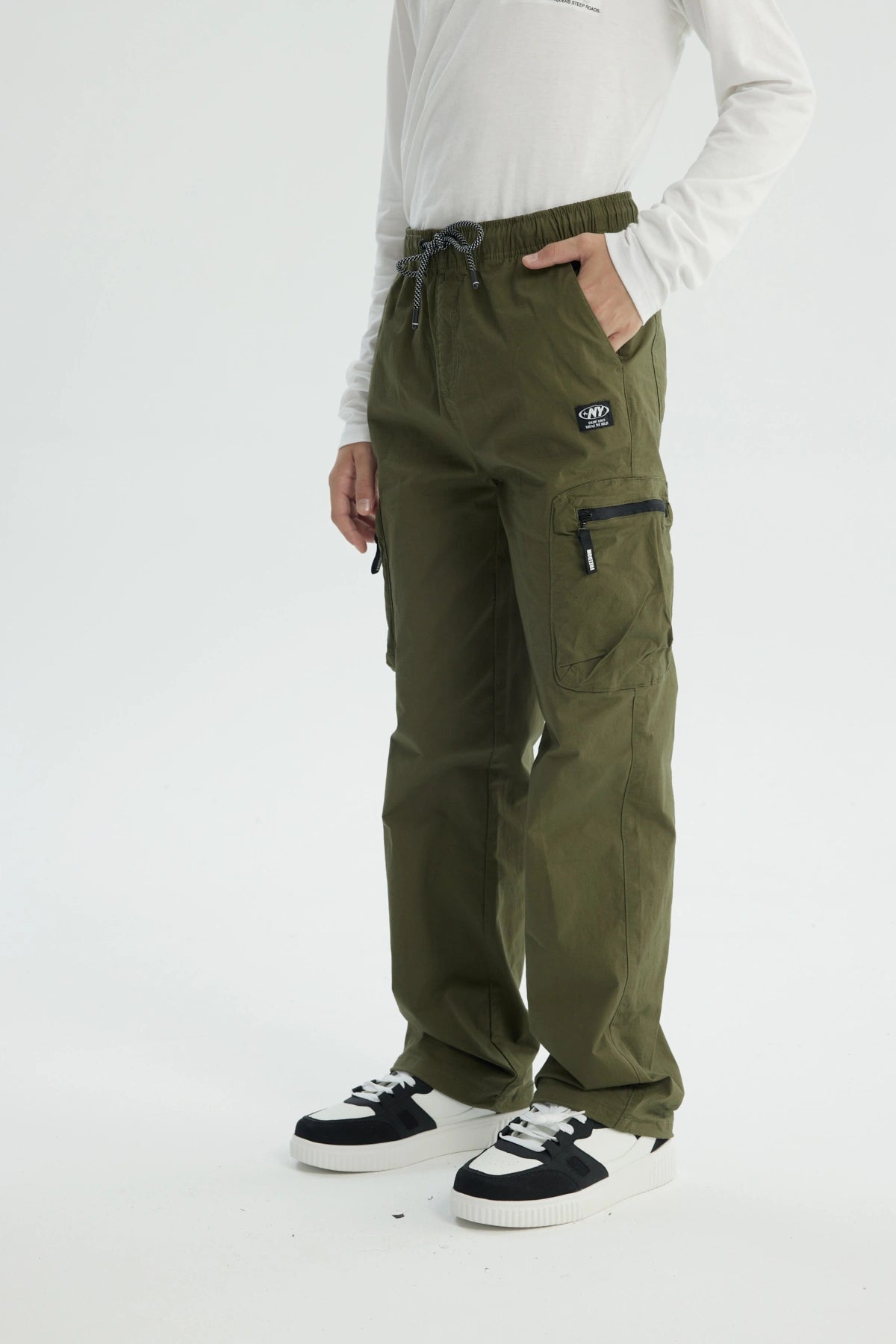 Pantalón Niño Calce Recto Verde Militar