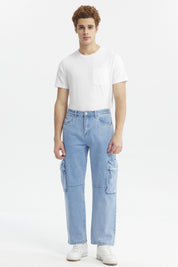 Jeans baggy multicargo azul claro con bolsillos laterales amplios estilo casual