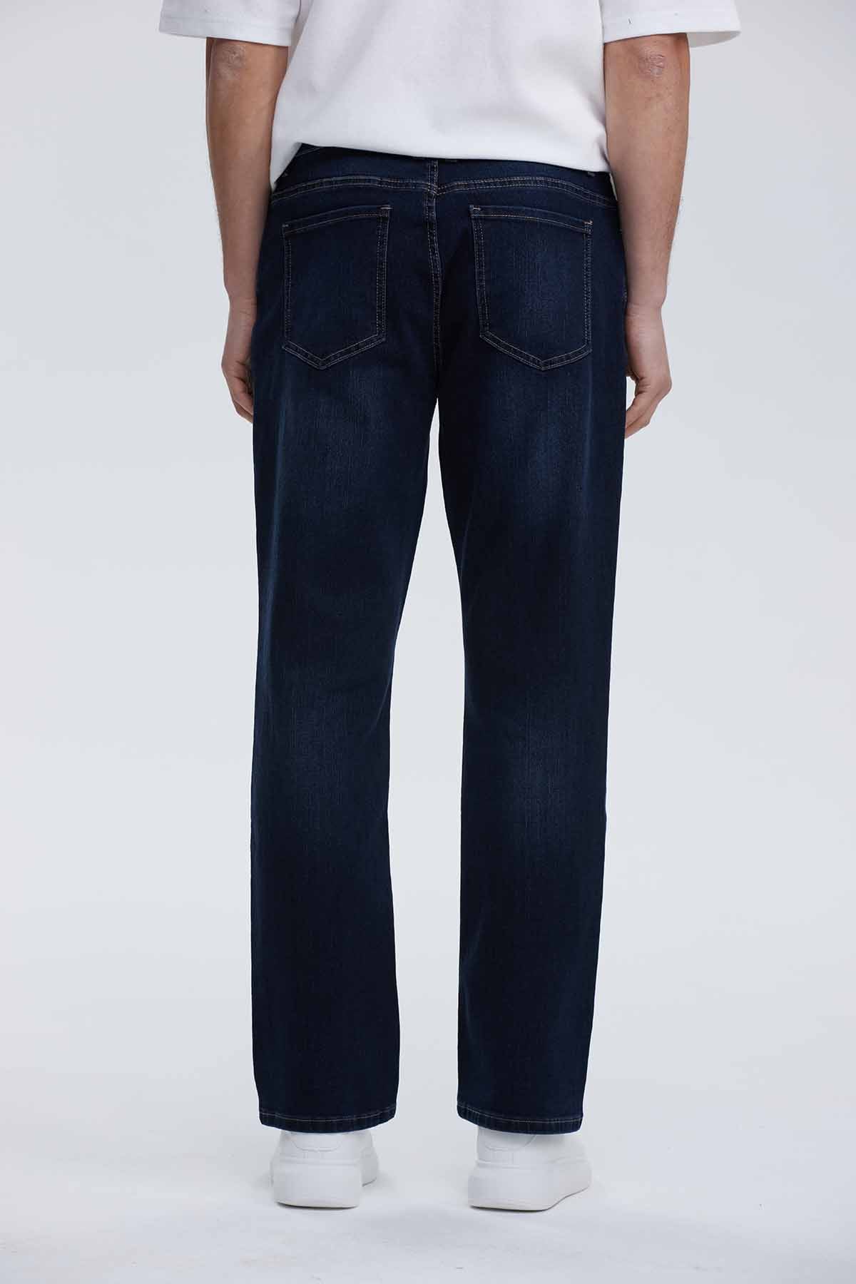 Jeans Hombre Recto Focalizado Azul Oscuro