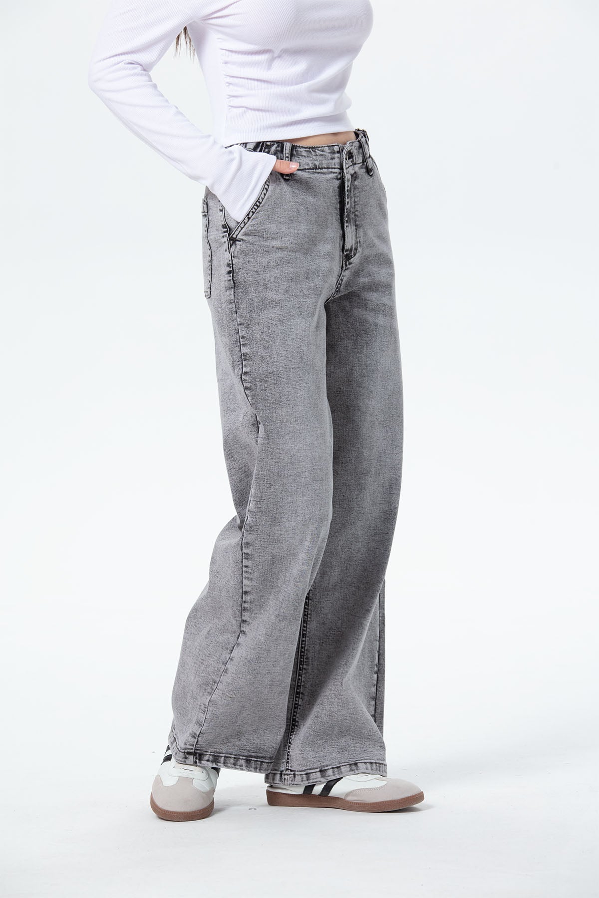 Jeans Mujer Wide Leg Cargo Gris