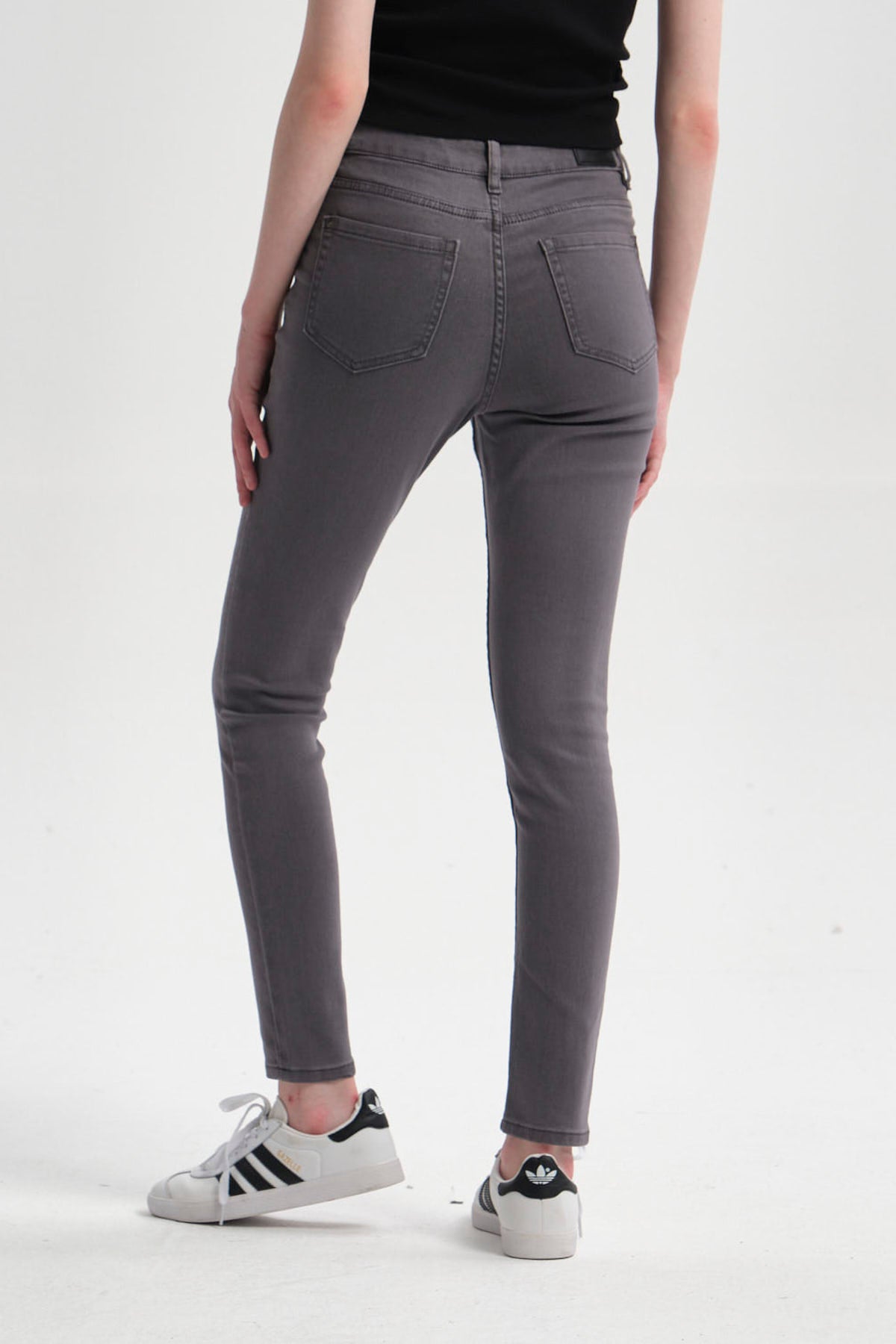Jeans Mujer Super Skinny Emilia Gris