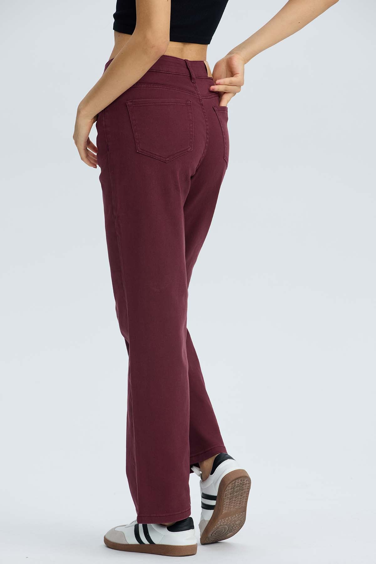 Jeans Mujer Calce Recto Burdeo