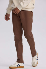 Jeans Hombre Slim Color Cafe