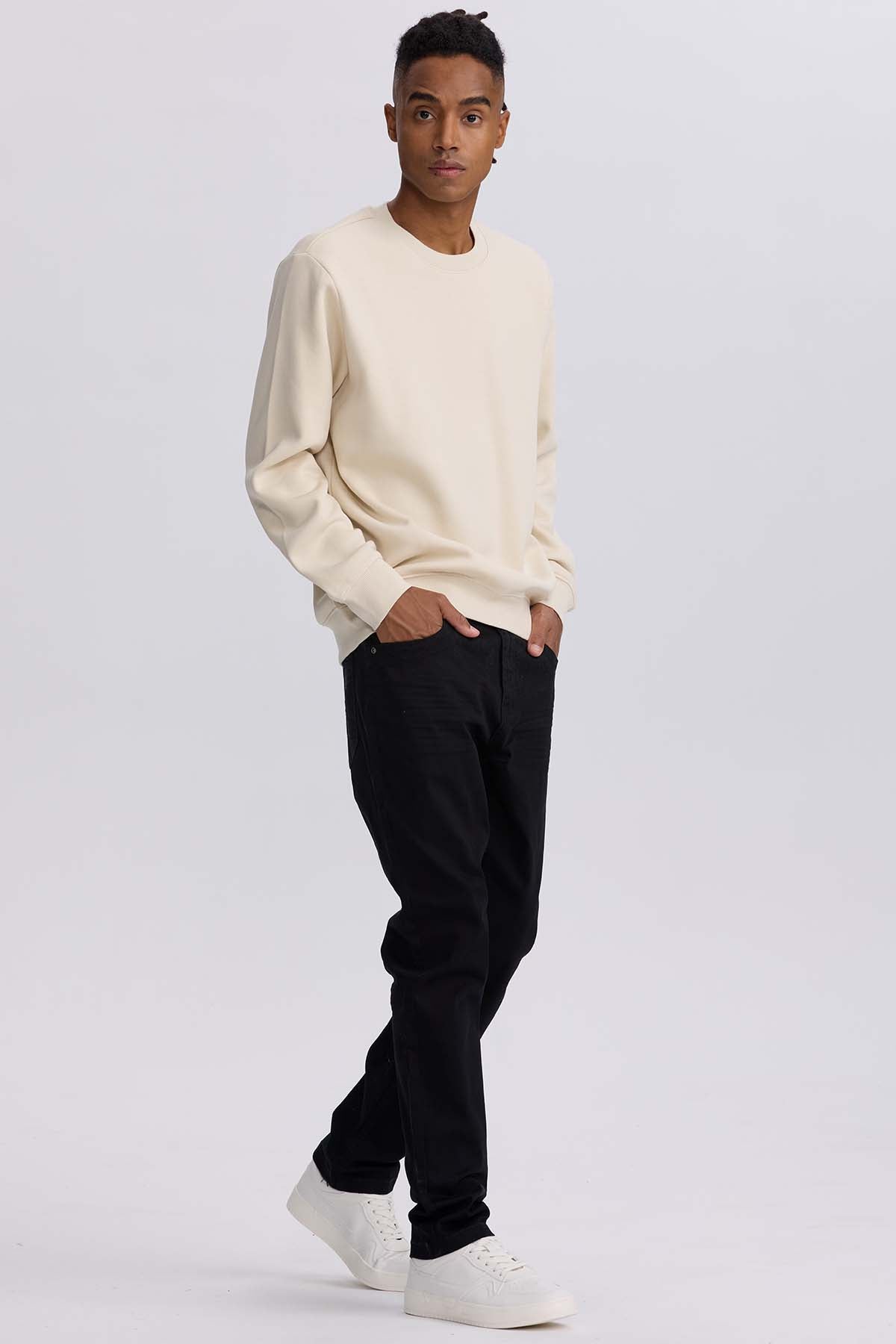 Jeans Hombre Slim Color Negro de denim elástico