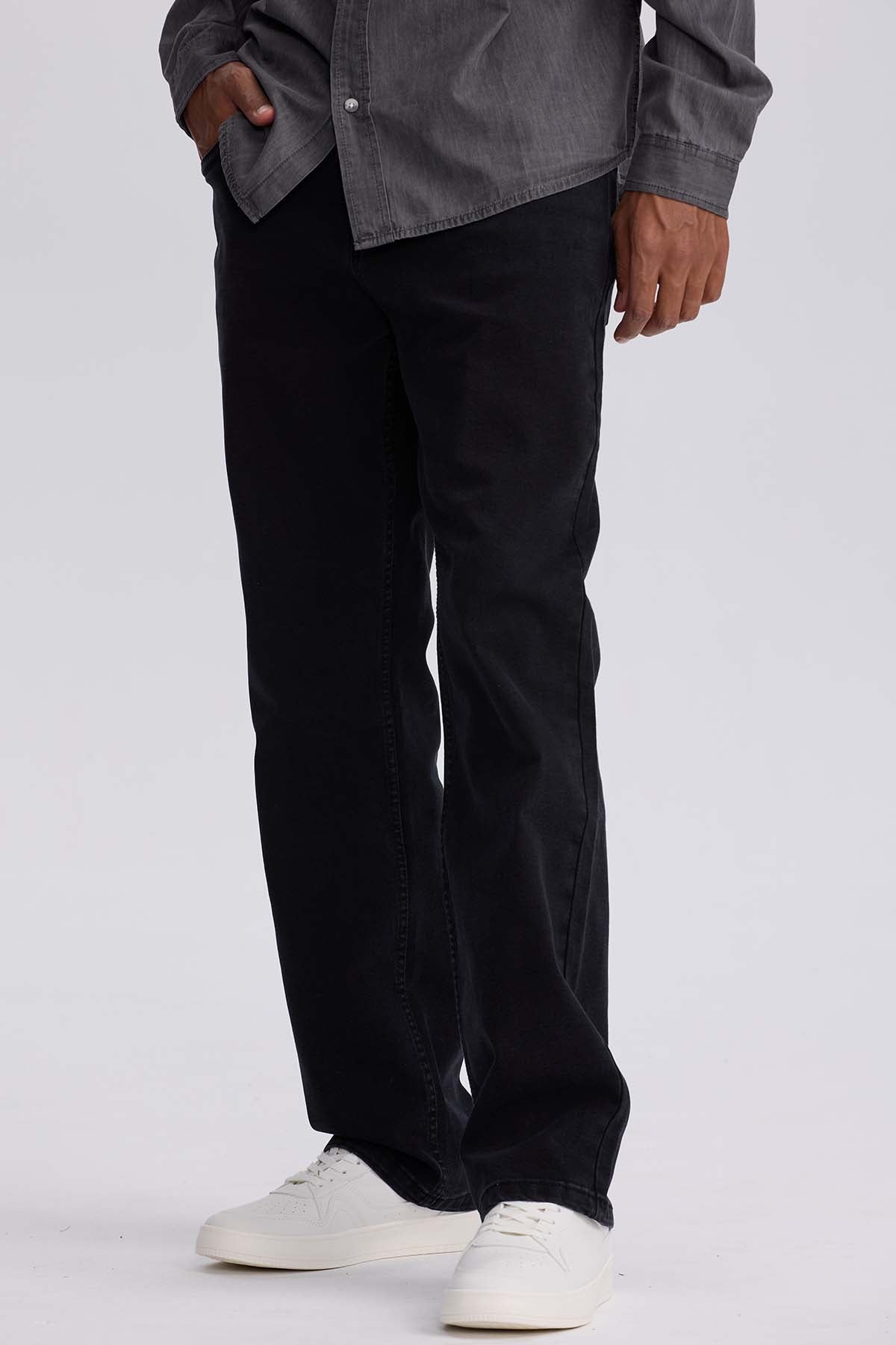 Jeans Hombre Straight 605 Negro