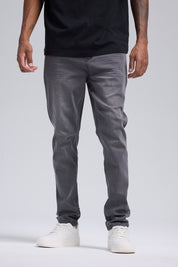 Jeans hombre skinny gris oscuro con ajuste ceñido y diseño moderno