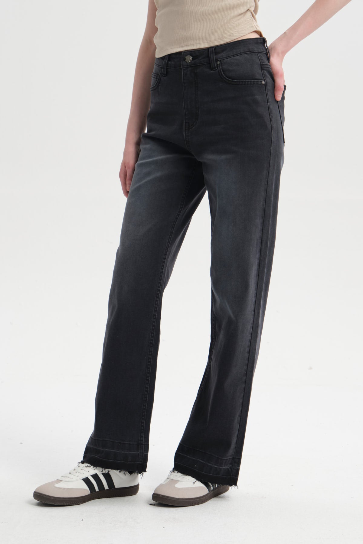 Jeans Mujer Calce Recto Negro