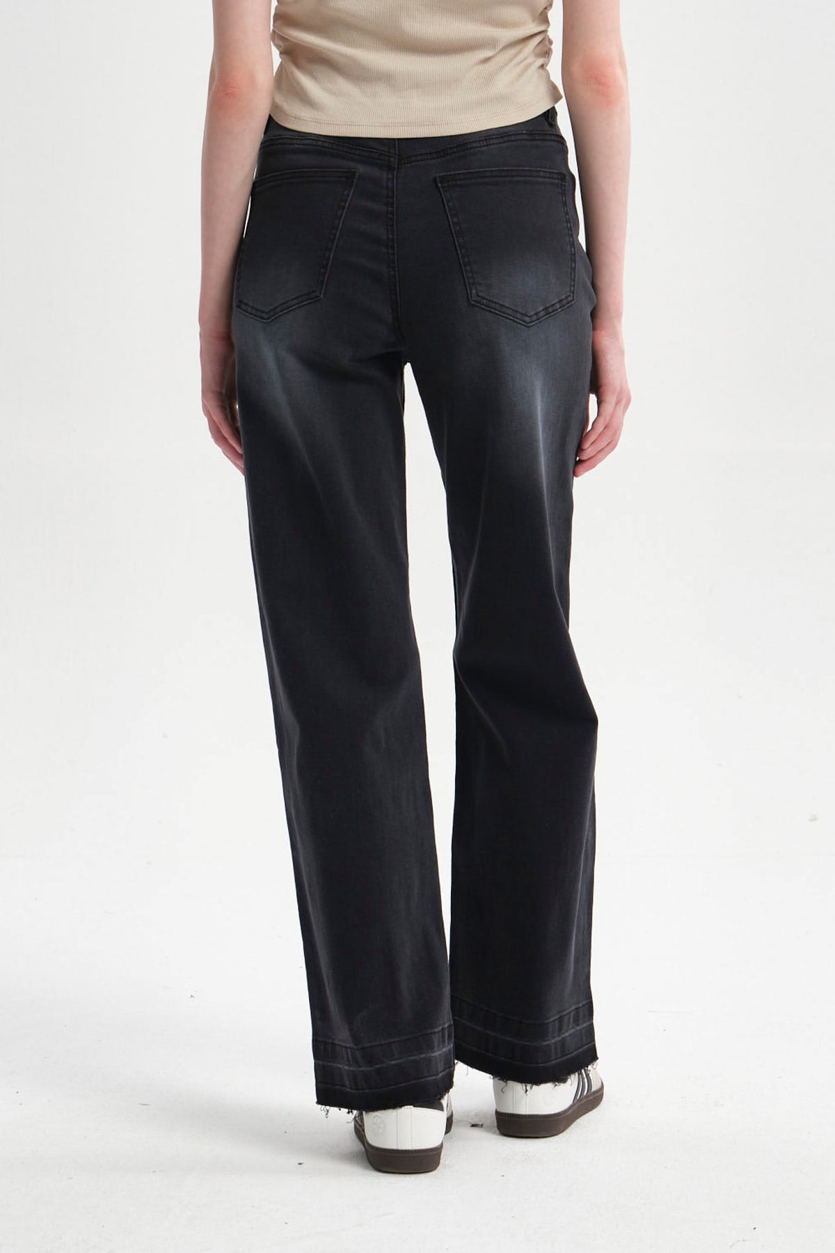 Jeans Mujer Calce Recto Negro