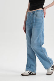 Jeans Mujer Calce Recto Deshilachado Azul Claro