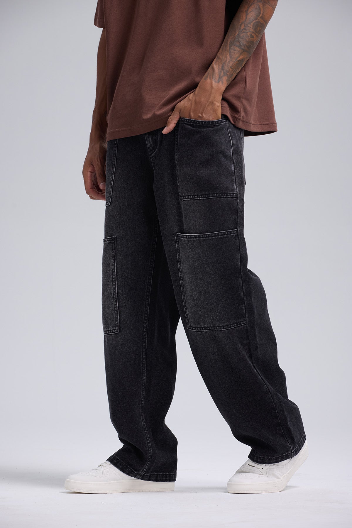 Jeans Hombre Relajado Con Parche Negro