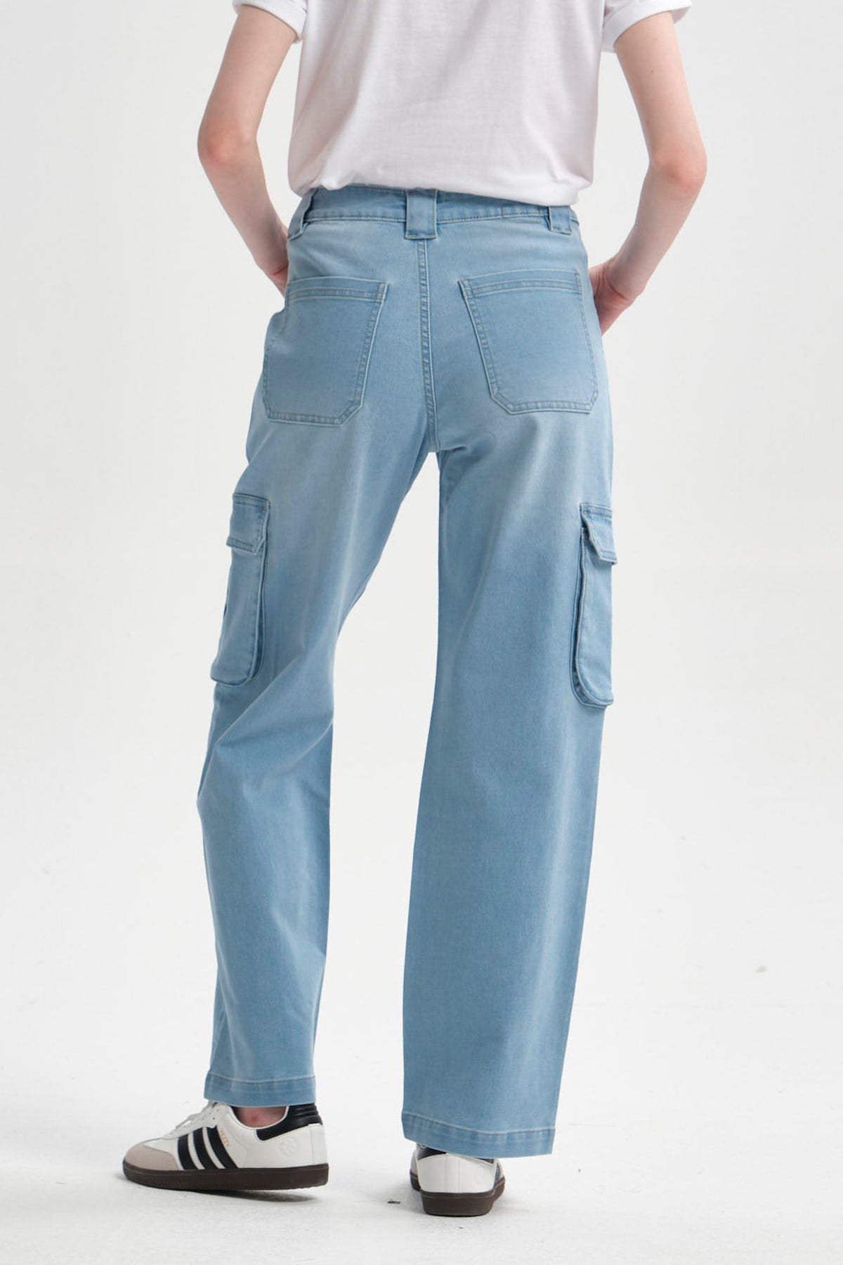 Jeans Mujer Cargo Calce Recto Azul