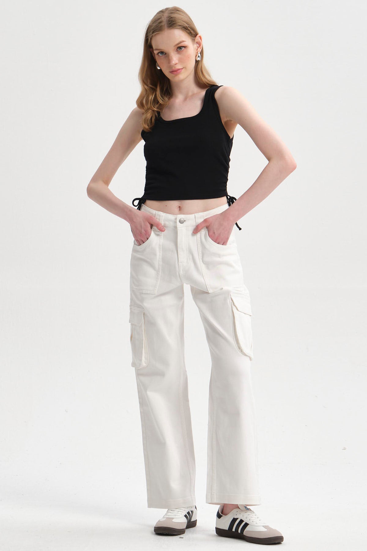 Jeans Mujer Cargo Calce Recto Crudo