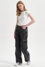 Jeans Mujer Cargo Calce Recto Negro