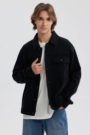 Chaqueta gris para hombre con diseño relajado y bolsillo en el pecho