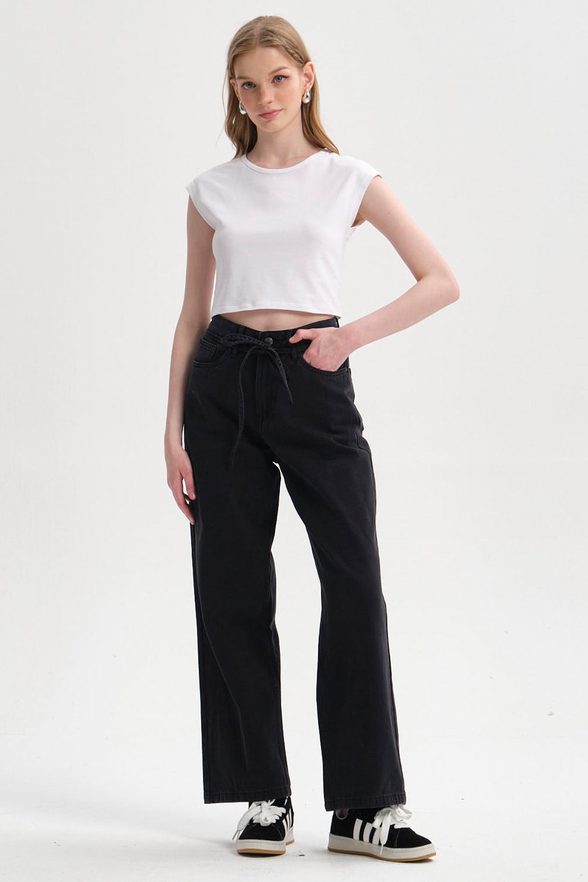 Jeans Mujer Calce Recto Lazo Negro