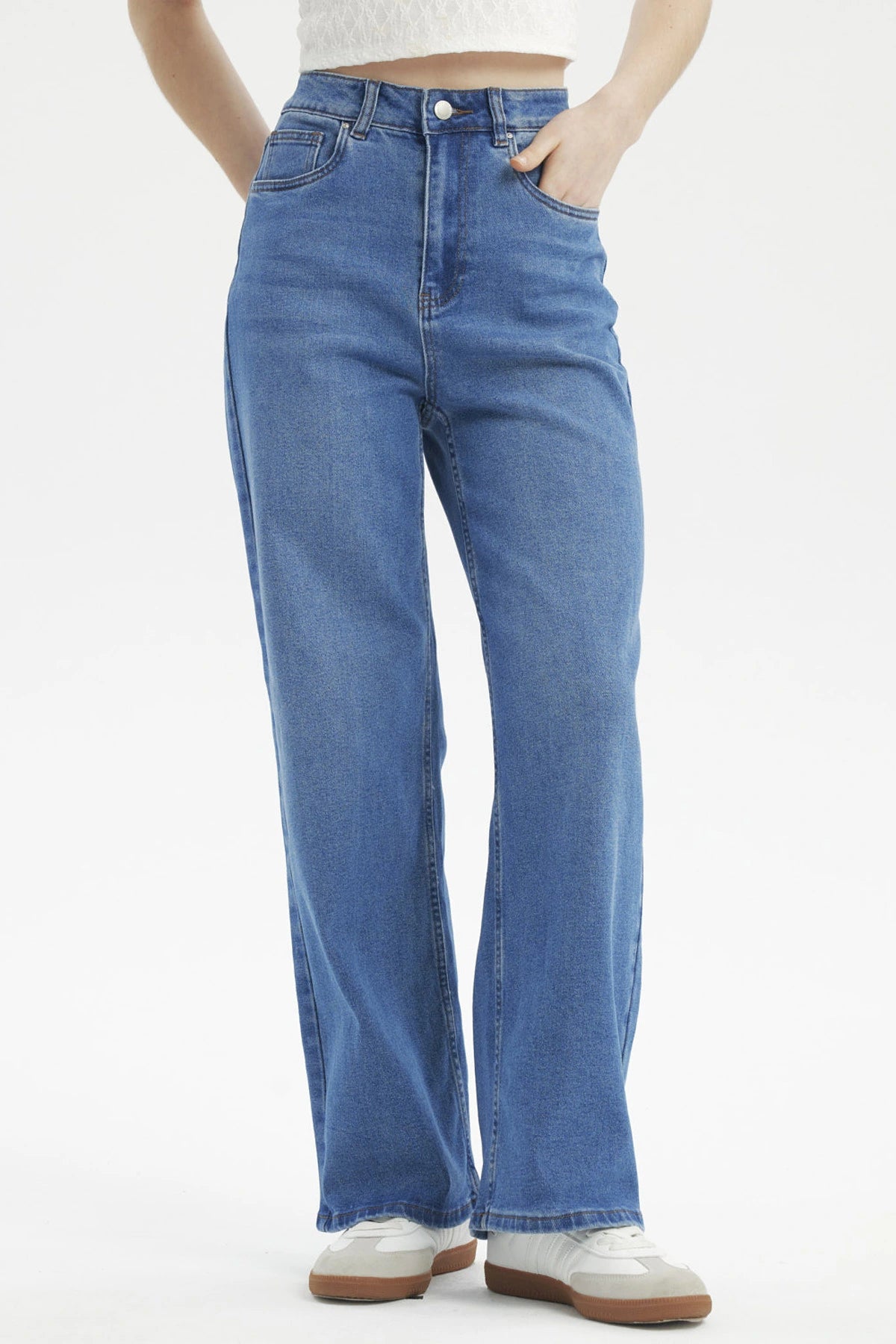 Jeans baggy azul para mujer de corte holgado y tiro alto prenda lisa sin estampado ideal para un look casual