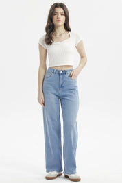 Jeans baggy azul claro para mujer con diseño liso de tiro alto y corte amplio ideal para un look casual y relajado