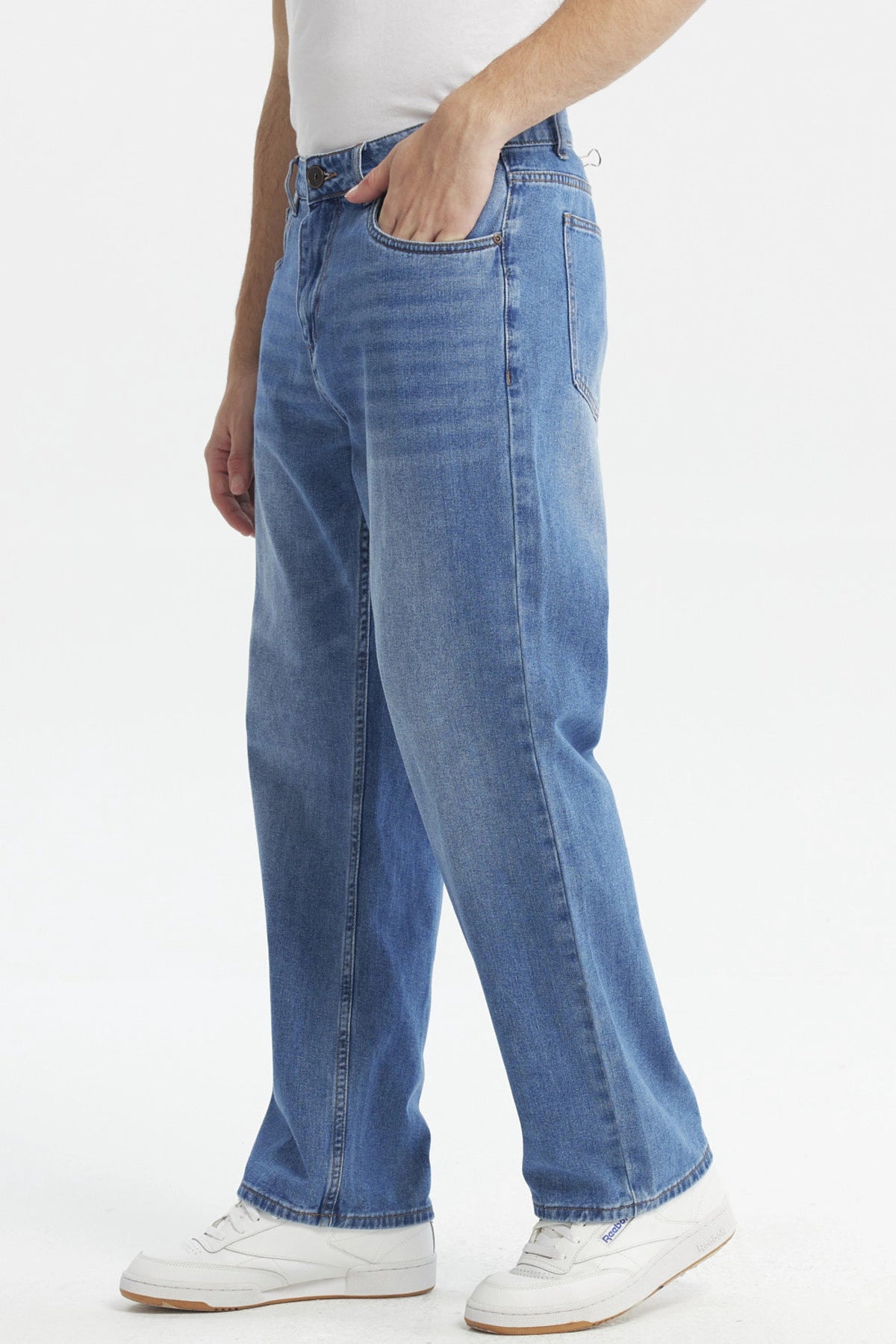 Jeans rectos azul para hombre con efecto deslavado y diseño clásico sin estampa confeccionados en algodón