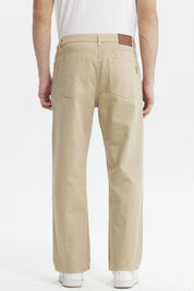 Jeans hombre beige calce recto con diseño liso sin estampas