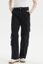 Jeans Mujer Calce Recto Cargo Negro
