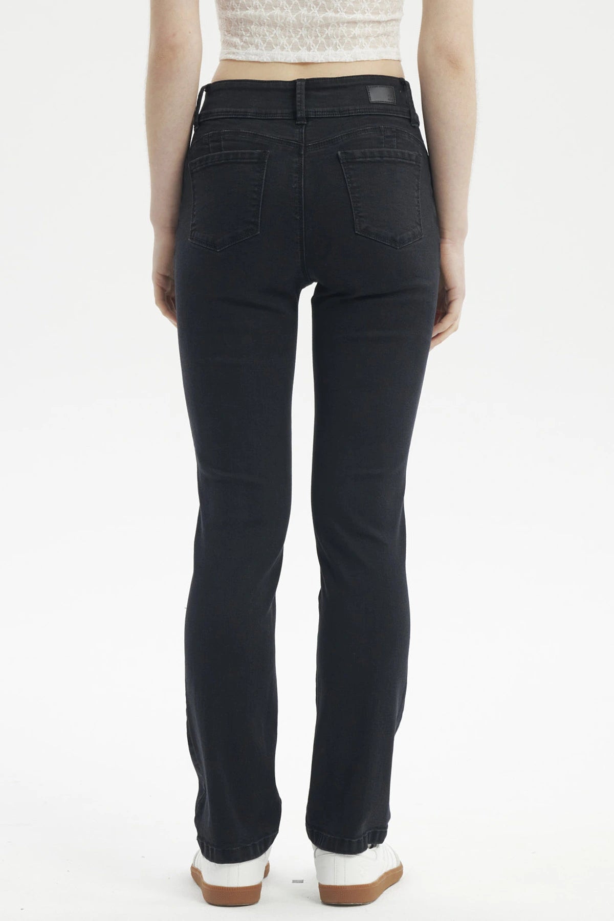 Jeans Mujer Flo Calce Recto Negro