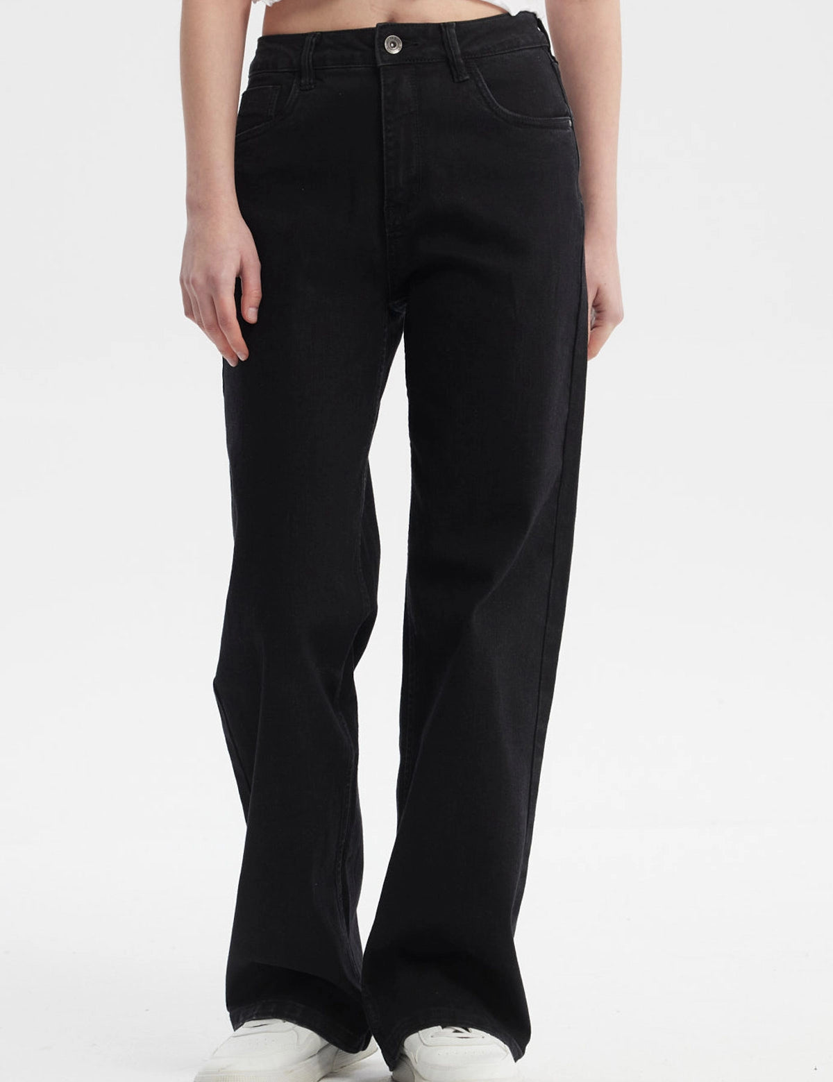 Jeans mujer wide leg negro estilo clásico sin estampa diseño liso corte amplio cómodo