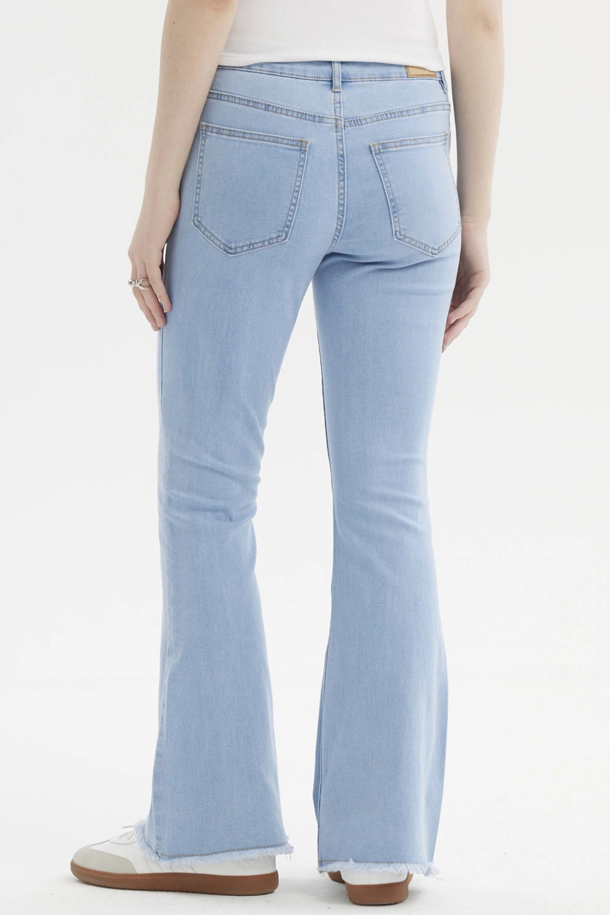 Jeans Mujer Flare Monse Celeste