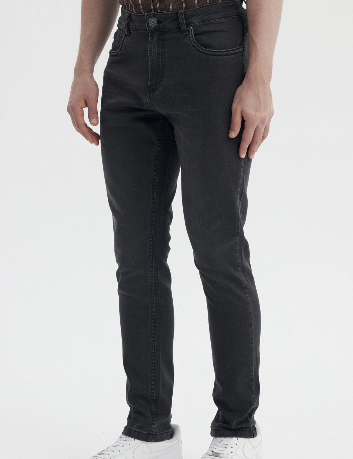 Jeans skinny negros para hombre de estilo clásico sin estampa con ajuste moderno y tejido suave al tacto