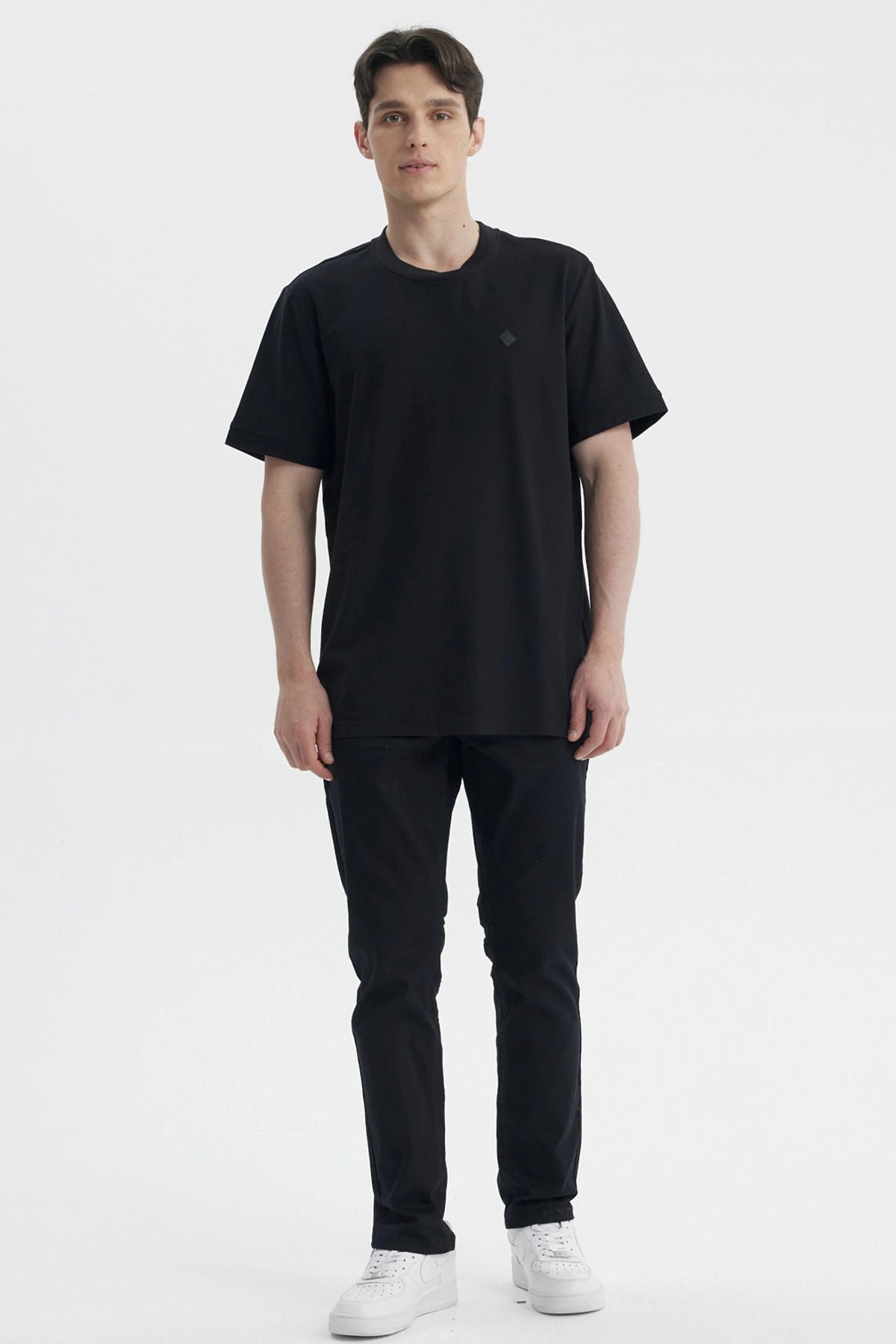 Jeans Hombre Slim Color Negro