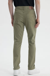 Jeans Hombre Slim Color Verde Militar