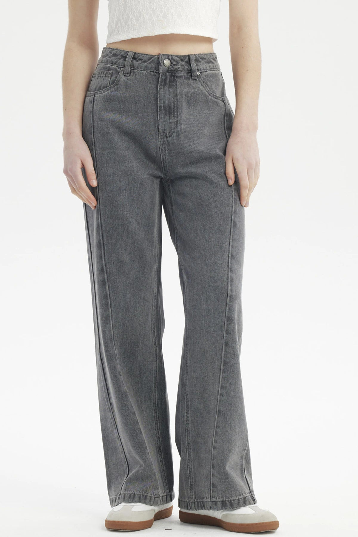 Jeans mujer baggy gris de tiro alto con diseño liso y ajuste relajado ideal para un look casual moderno