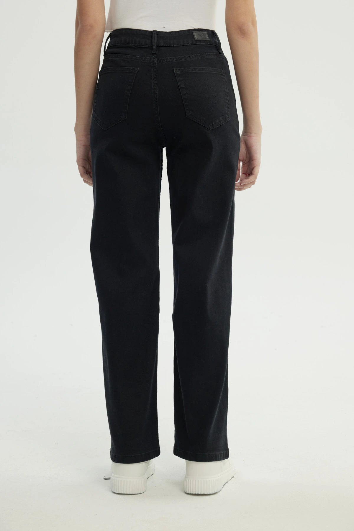 Jeans Mujer Calce Recto Negro